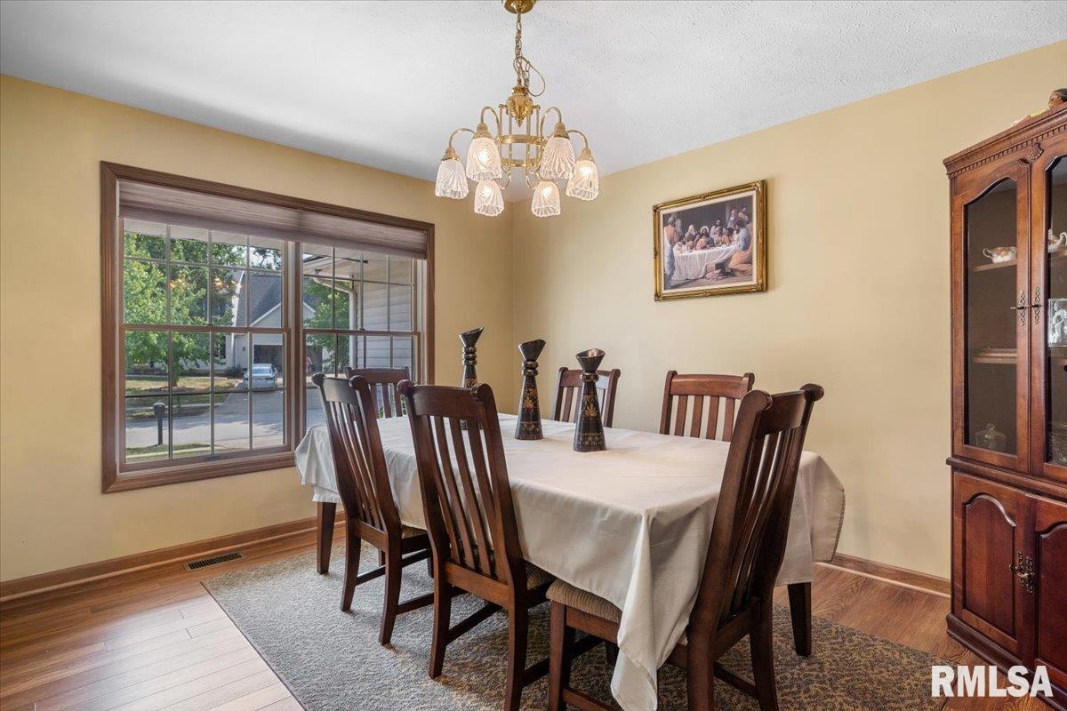 8033 Wilson Terrace Springfield, IL 62712 - Photo 11 of 40