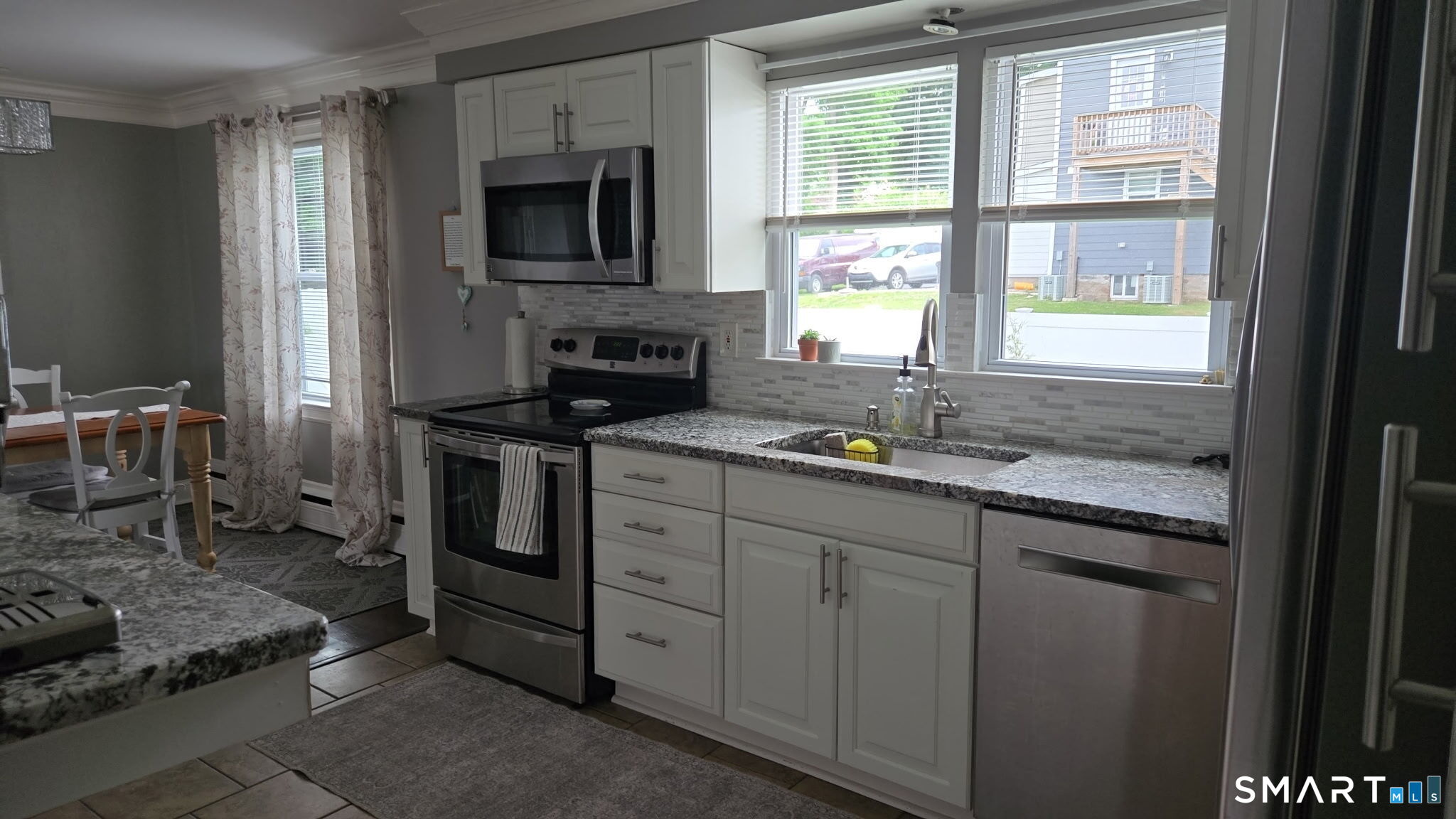 4 Ascolese Road Trumbull, CT 06611 - Photo 6 of 13 Gallery Image 6