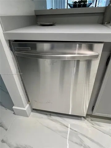 $2,650 | 555 Northeast 15th Street, Unit 15G, Miami, FL 33132