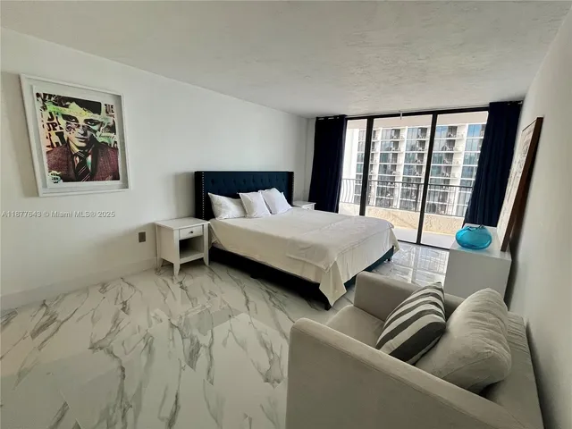 $2,650 | 555 Northeast 15th Street, Unit 15G, Miami, FL 33132