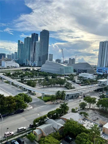 $2,650 | 555 Northeast 15th Street, Unit 15G, Miami, FL 33132