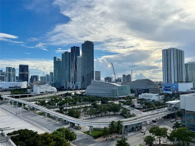 $2,650 | 555 Northeast 15th Street, Unit 15G, Miami, FL 33132