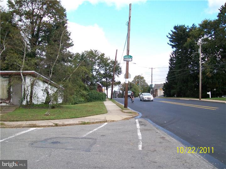811 Charette Road Philadelphia, PA 19115 - Photo 4 of 5 View