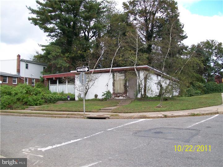 811 Charette Road Philadelphia, PA 19115 - Photo 5 of 5 Exterior