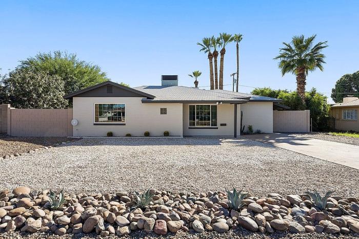 2237 East Osborn Road Phoenix, AZ 85016 - Photo 13 of 68