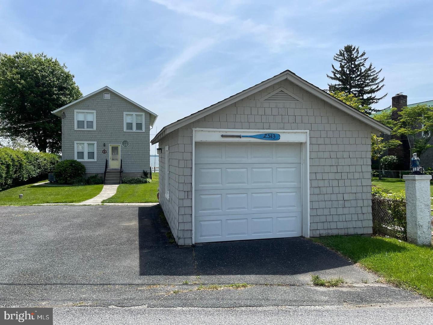 2513 Barrison Point Road Essex, MD 21221 - Photo 2 of 18