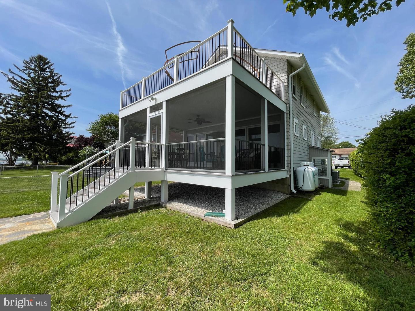 2513 Barrison Point Road Essex, MD 21221 - Photo 3 of 18