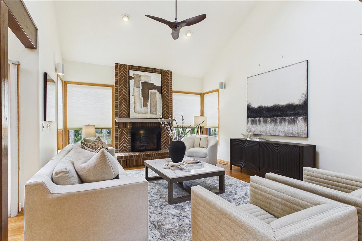 131 West Everett Road Lake Forest, IL 60045 - Photo 4 of 43 a living room with furniture and a fireplace
