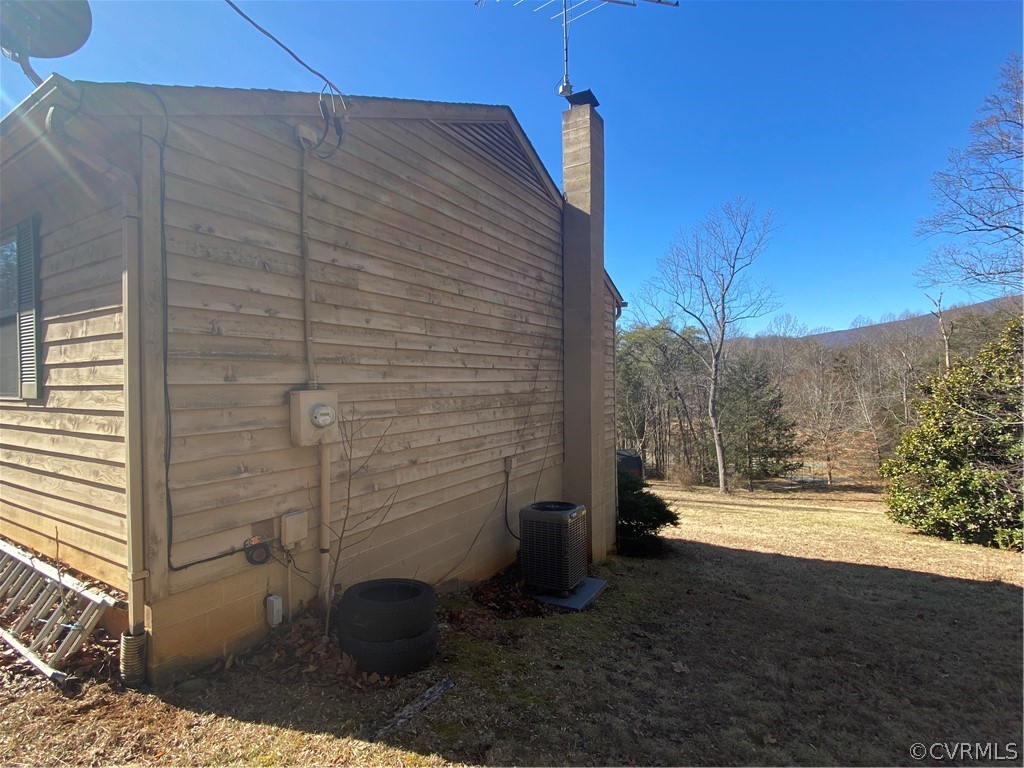 2212 Middle River Road Stanardsville, VA 22973 - Photo 4 of 17 Gallery Image 4