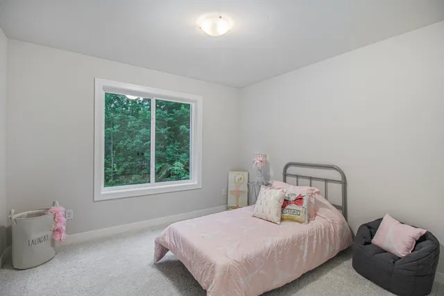 $549,900 | 3101 Lincoln Lake Avenue Northeast, Lowell, MI 49331