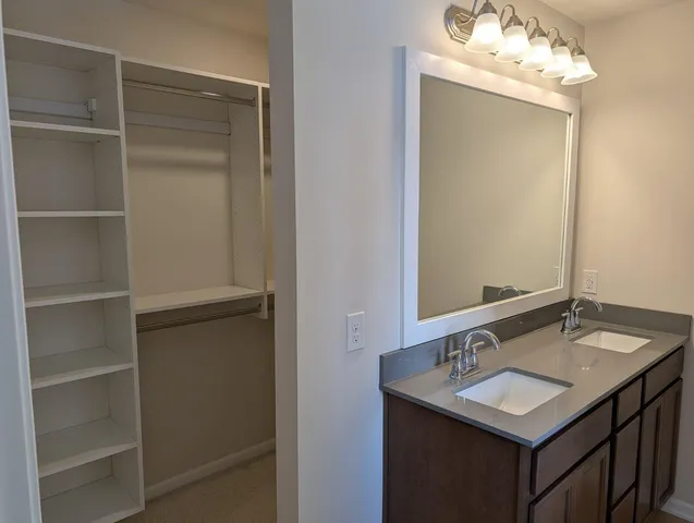 $549,900 | 3101 Lincoln Lake Avenue Northeast, Lowell, MI 49331