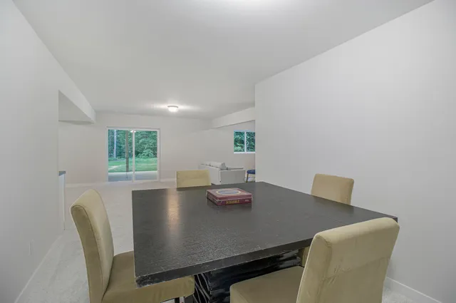 $549,900 | 3101 Lincoln Lake Avenue Northeast, Lowell, MI 49331