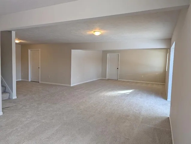 $549,900 | 3101 Lincoln Lake Avenue Northeast, Lowell, MI 49331