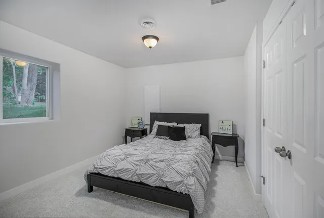 $549,900 | 3101 Lincoln Lake Avenue Northeast, Lowell, MI 49331