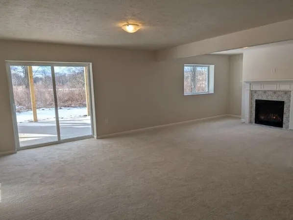 $549,900 | 3101 Lincoln Lake Avenue Northeast, Lowell, MI 49331