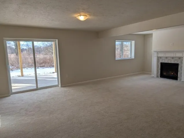 $549,900 | 3101 Lincoln Lake Avenue Northeast, Lowell, MI 49331