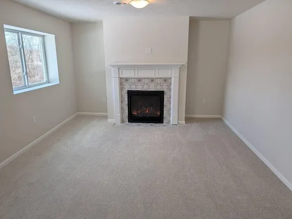 $549,900 | 3101 Lincoln Lake Avenue Northeast, Lowell, MI 49331