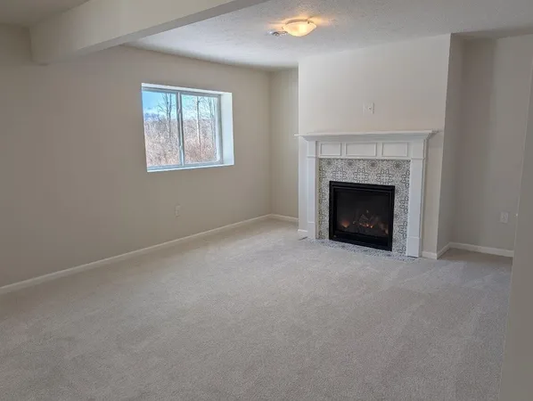 $549,900 | 3101 Lincoln Lake Avenue Northeast, Lowell, MI 49331