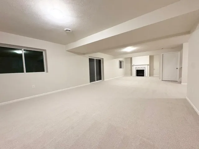 $549,900 | 3101 Lincoln Lake Avenue Northeast, Lowell, MI 49331