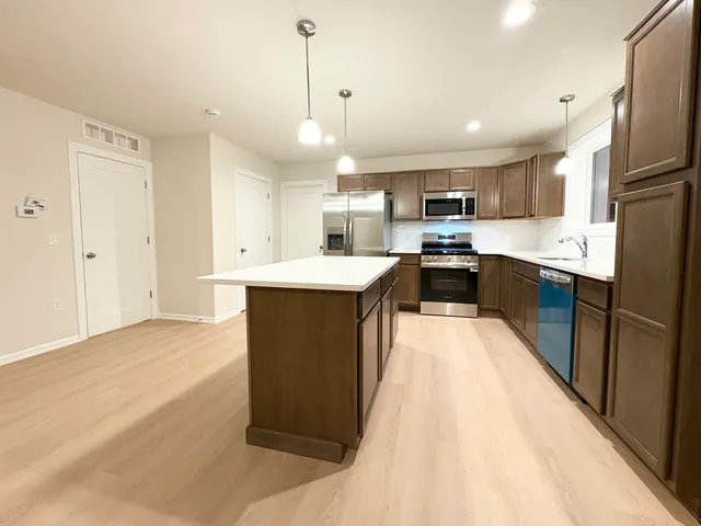 $549,900 | 3101 Lincoln Lake Avenue Northeast, Lowell, MI 49331