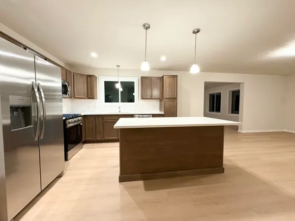 $549,900 | 3101 Lincoln Lake Avenue Northeast, Lowell, MI 49331