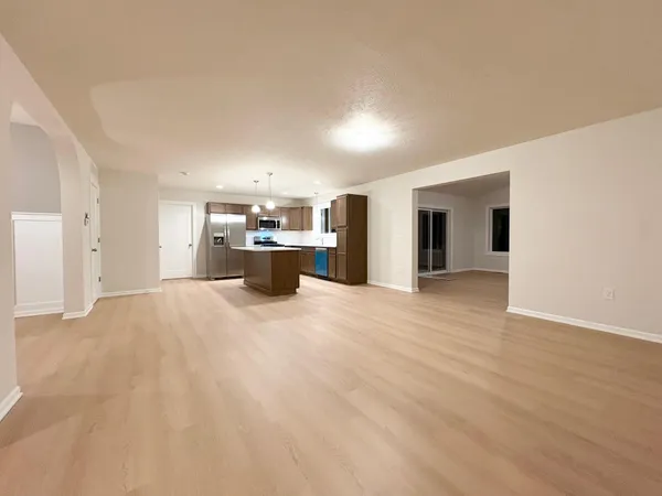 $549,900 | 3101 Lincoln Lake Avenue Northeast, Lowell, MI 49331