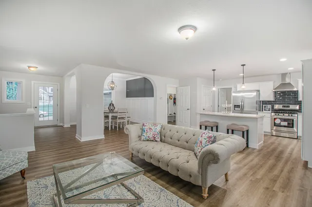 $549,900 | 3101 Lincoln Lake Avenue Northeast, Lowell, MI 49331