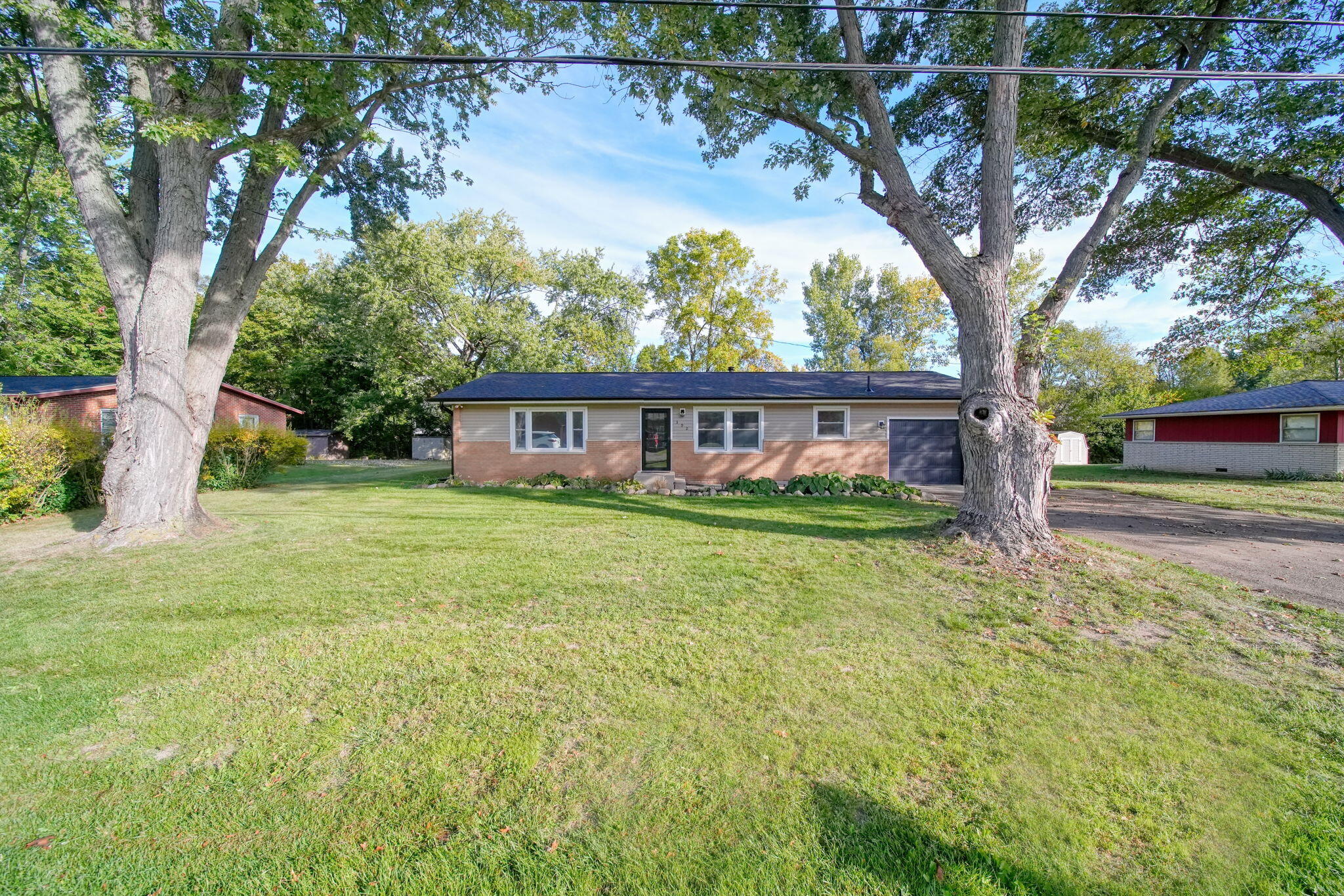 392 Richard Street Spring Arbor, MI 49283 - Photo 5 of 32 1-web-or-mls-DSC08175_HDR