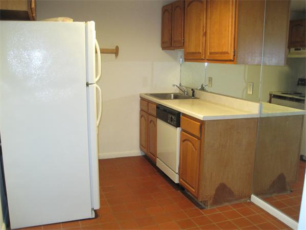 14 Leonard Road, Unit BLDG 1 Boxborough, MA 01719 - Photo 3 of 6 a utility room with dryer and washer