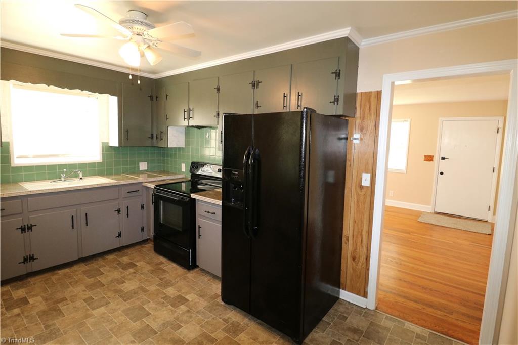 1307 Revere Road Winston-Salem, NC 27103 - Photo 6 of 16