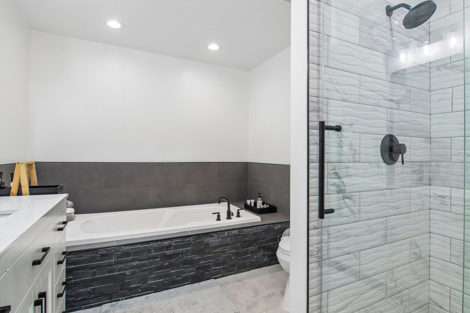 463 Summit Avenue, Unit D Park Ridge, IL 60068 - Photo 27 of 40 Gallery Image 27