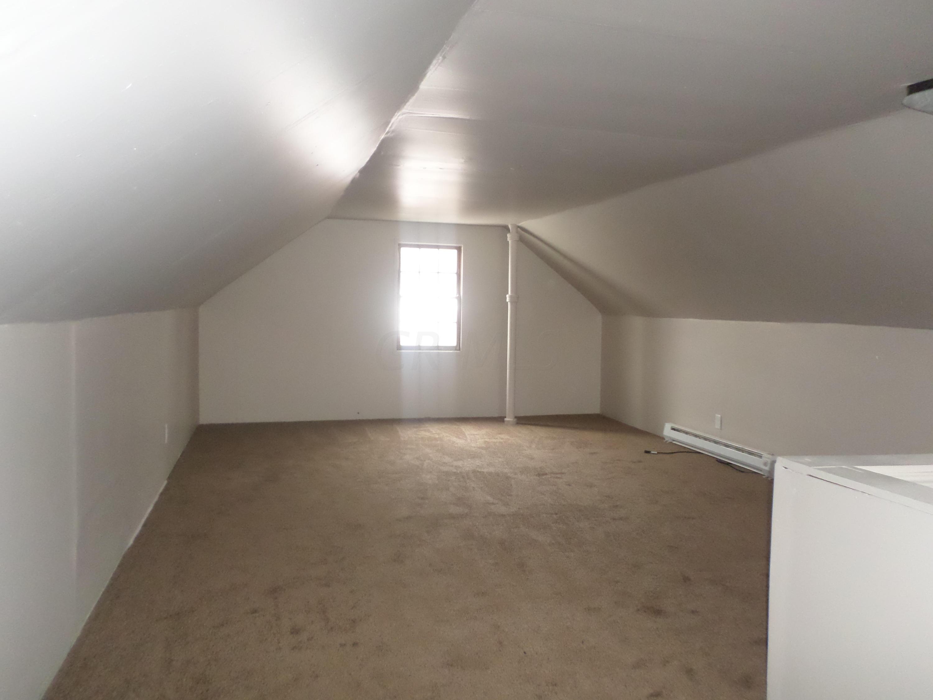 664 South James Road Columbus, OH 43213 - Photo 13 of 19