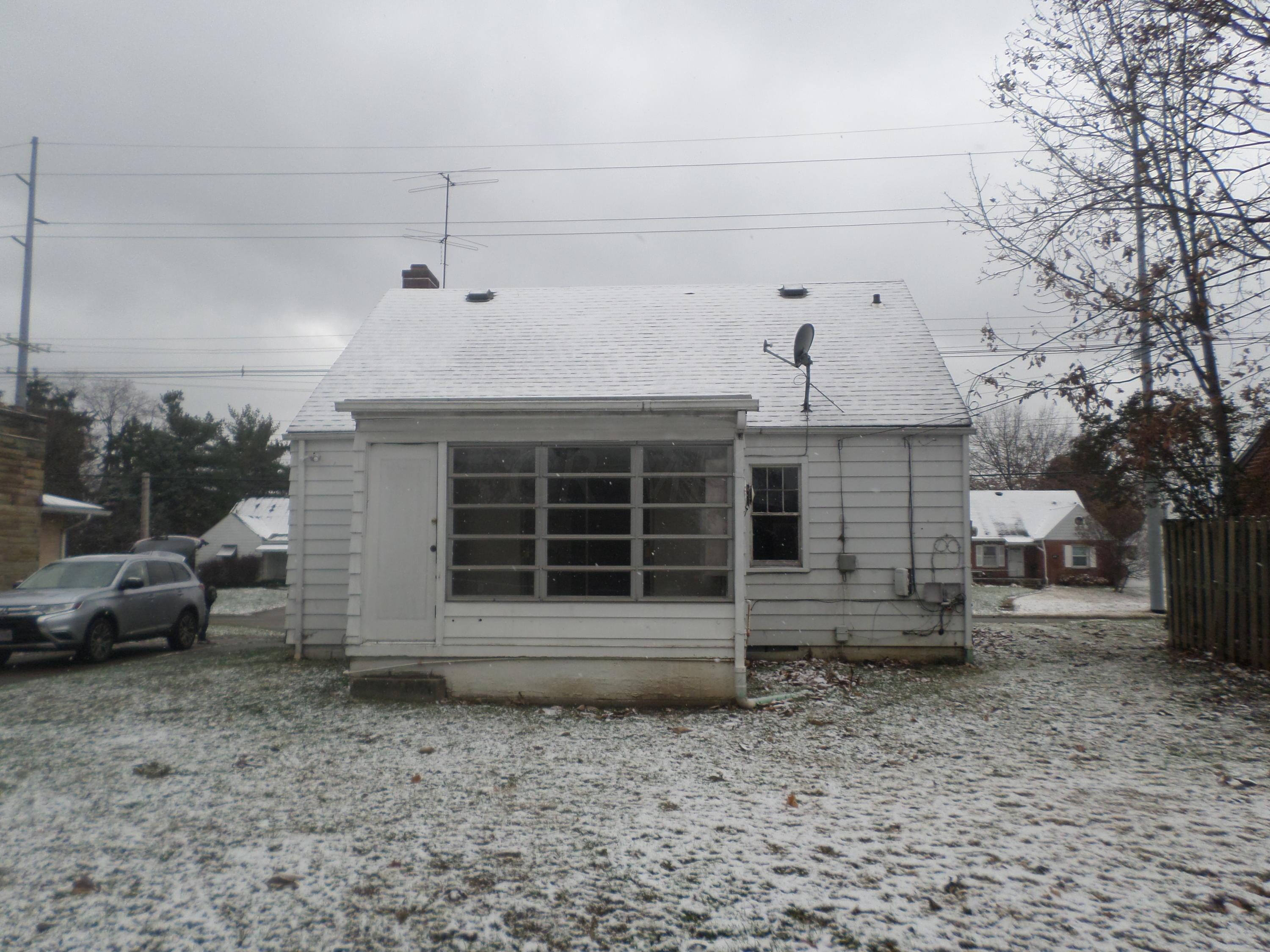 664 South James Road Columbus, OH 43213 - Photo 18 of 19