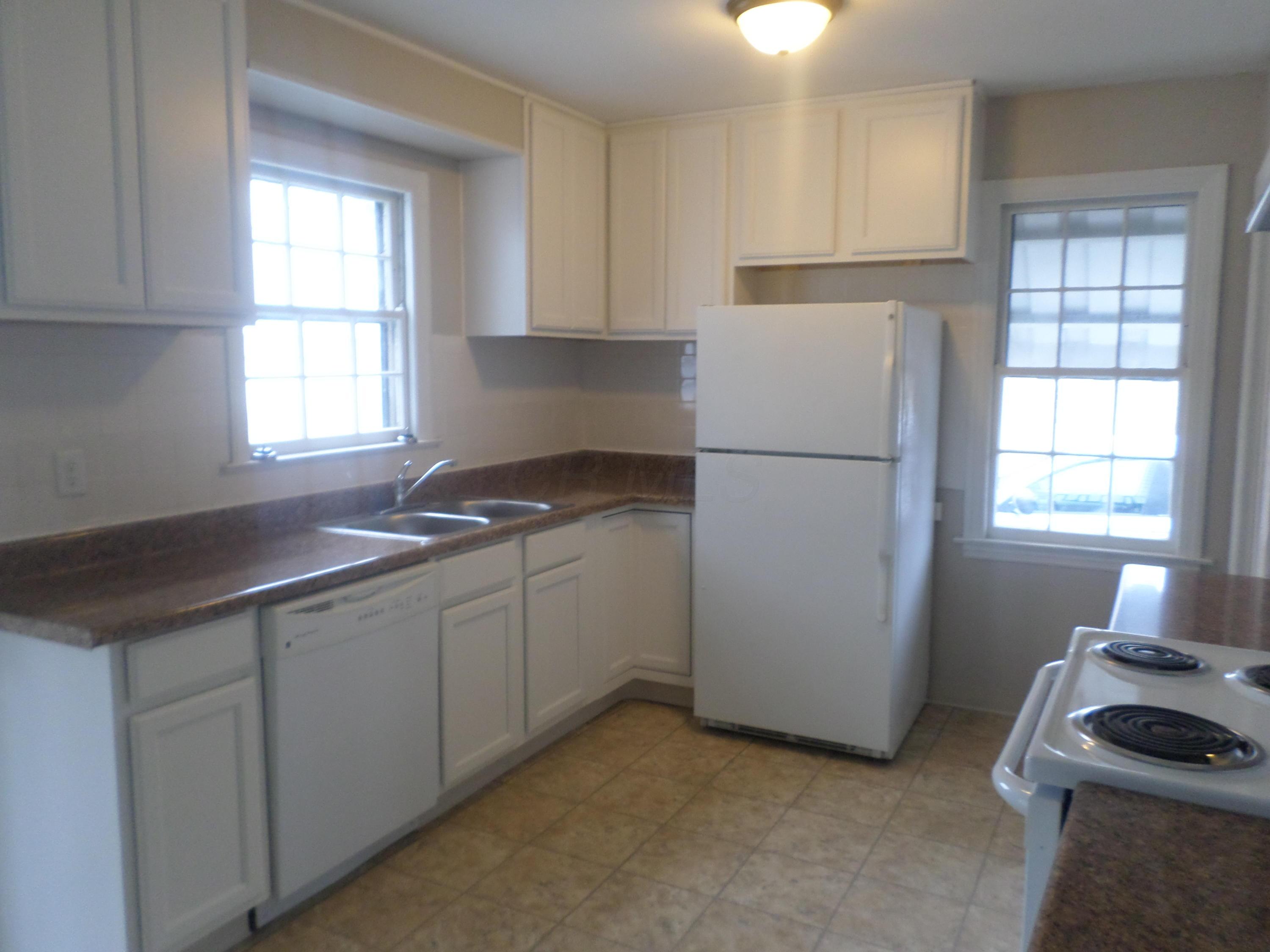 664 South James Road Columbus, OH 43213 - Photo 5 of 19