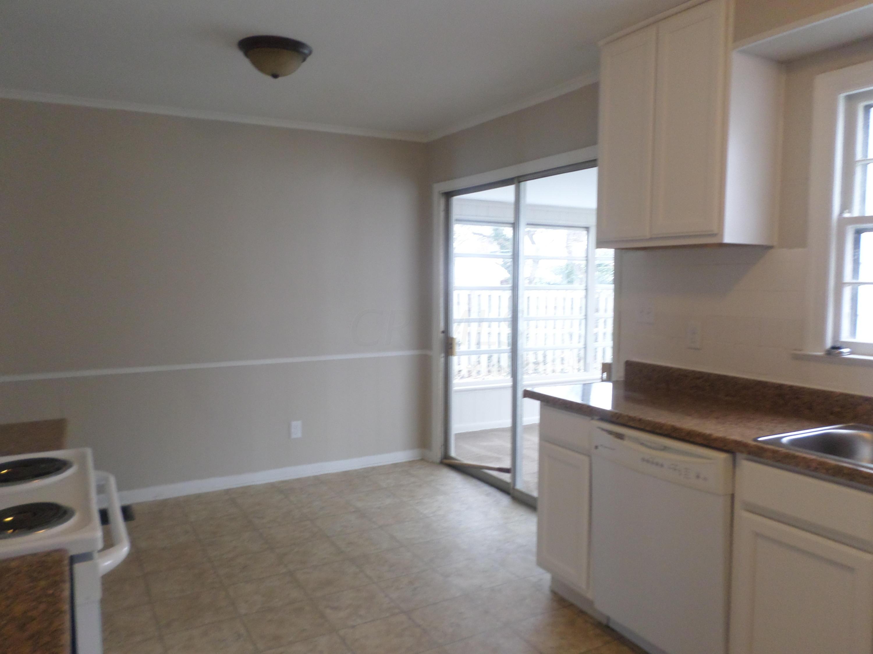664 South James Road Columbus, OH 43213 - Photo 7 of 19