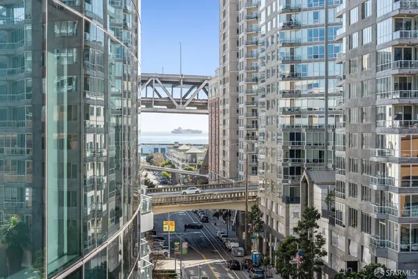 $8,200 | 201 Folsom Street, Unit 8A, San Francisco, CA 94105