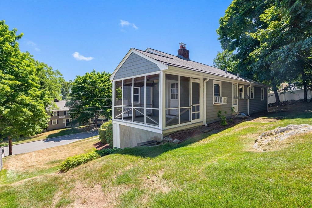 38 Robinhood Road Winchester, MA 01890 - Photo 30 of 32