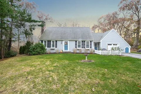 $780,000 | 7 Bourne Avenue, Sandwich, MA 02563