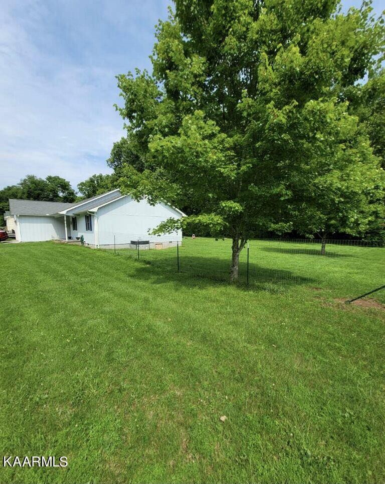 334 Howard Road Loudon, TN 37774 - Photo 3 of 12 Gallery Image 3