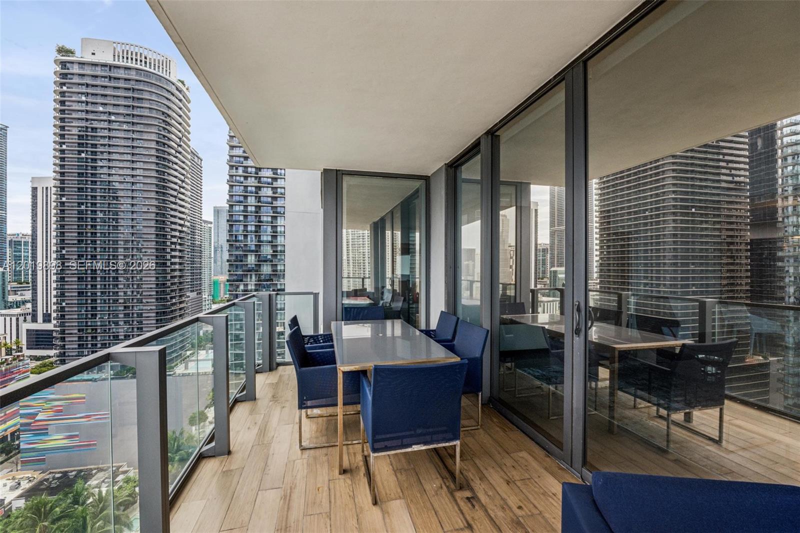 88 Southwest 7th Street, Unit 2111 Miami, FL 33130 - Photo 27 of 30