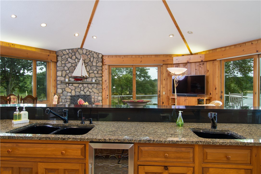 20 Stumpy Point Lane Charlestown, RI 02813 - Photo 14 of 38