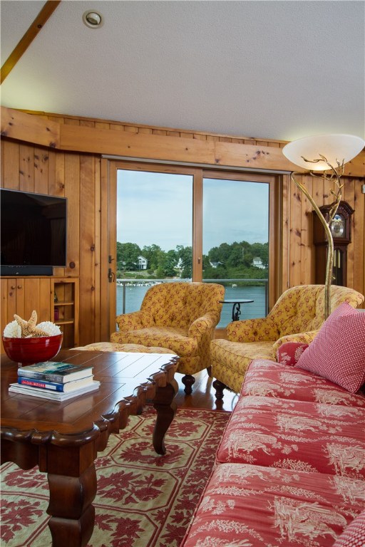 20 Stumpy Point Lane Charlestown, RI 02813 - Photo 4 of 38