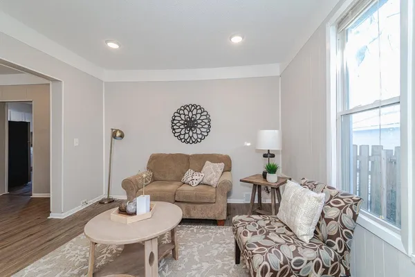 $274,900 | 1711 22nd Avenue Northeast, Minneapolis, MN 55418