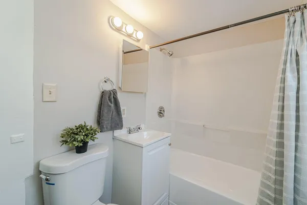$274,900 | 1711 22nd Avenue Northeast, Minneapolis, MN 55418