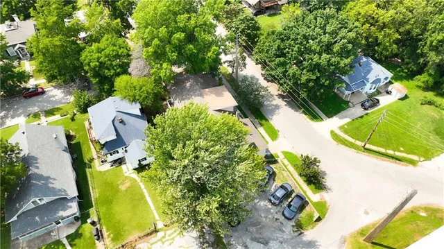 $260,000 | 101 South Willis Avenue, Independence, MO 64050