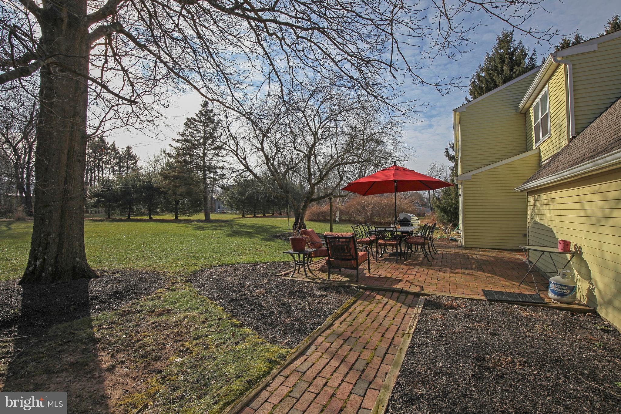 44 Pinevale Road Doylestown, PA 18901 - Photo 19 of 21 Exterior Back Patio