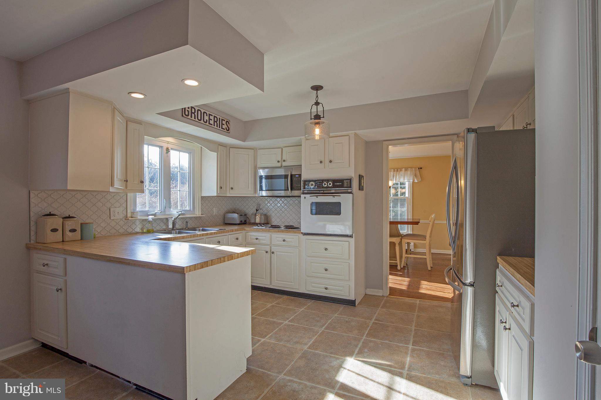 44 Pinevale Road Doylestown, PA 18901 - Photo 6 of 21 Kitchen
