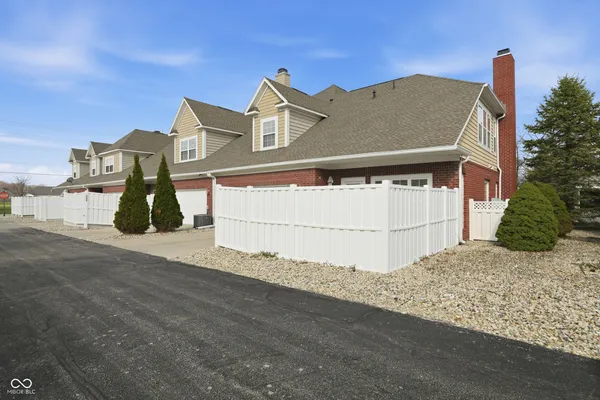 $350,000 | 15552 Smithfield Drive, Westfield, IN 46074