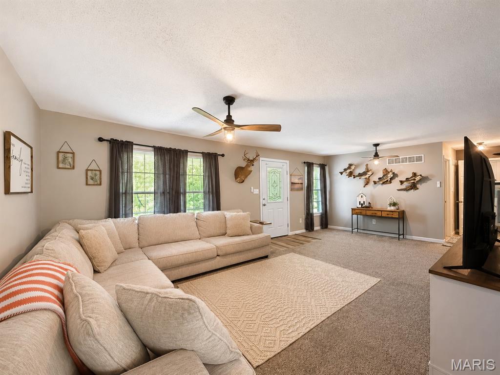 5310 English Road Farmington, MO 63640 - Photo 4 of 45
