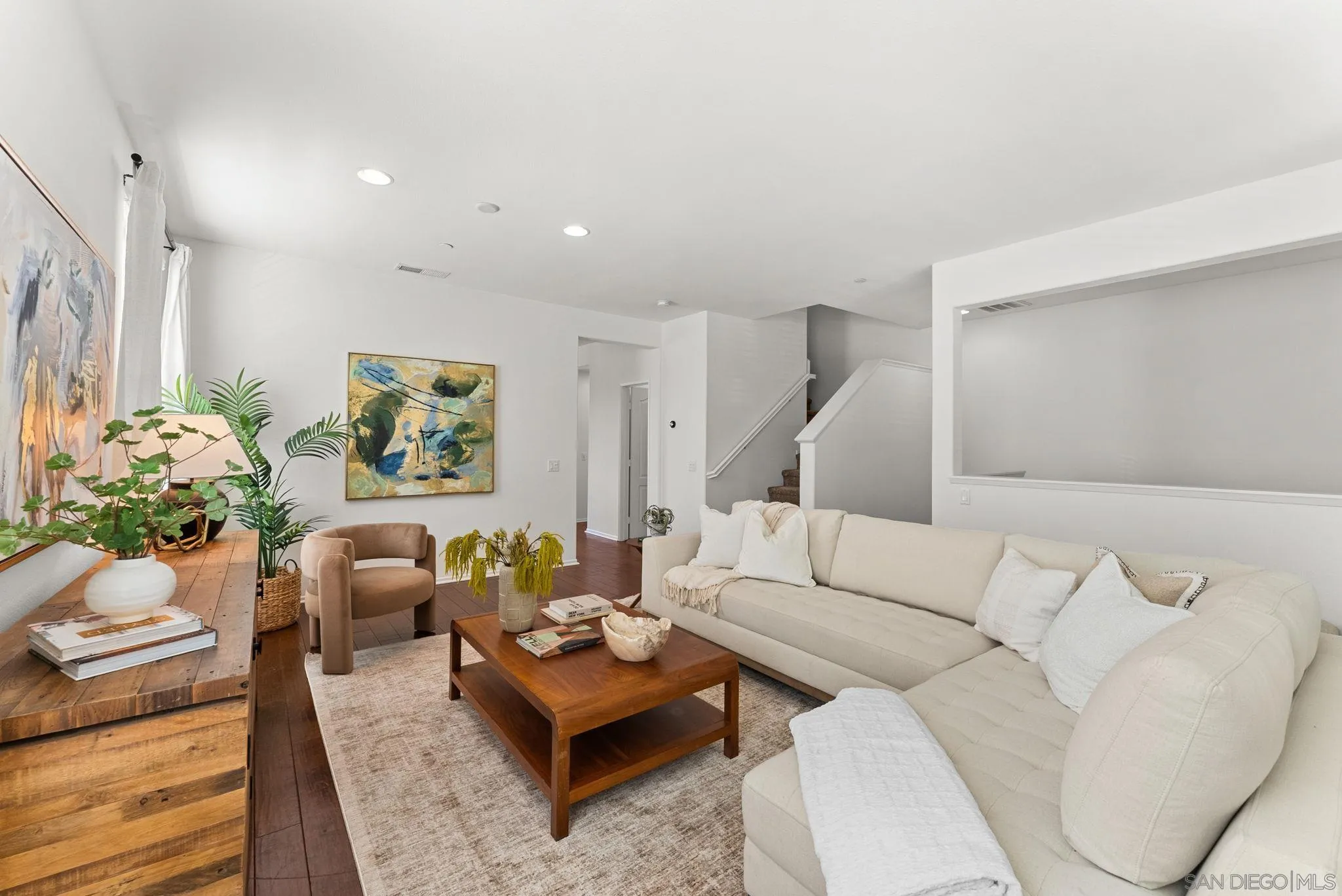 10103 Little Leaf Lane Santee, CA 92071 - Photo 6 of 48 Living Room